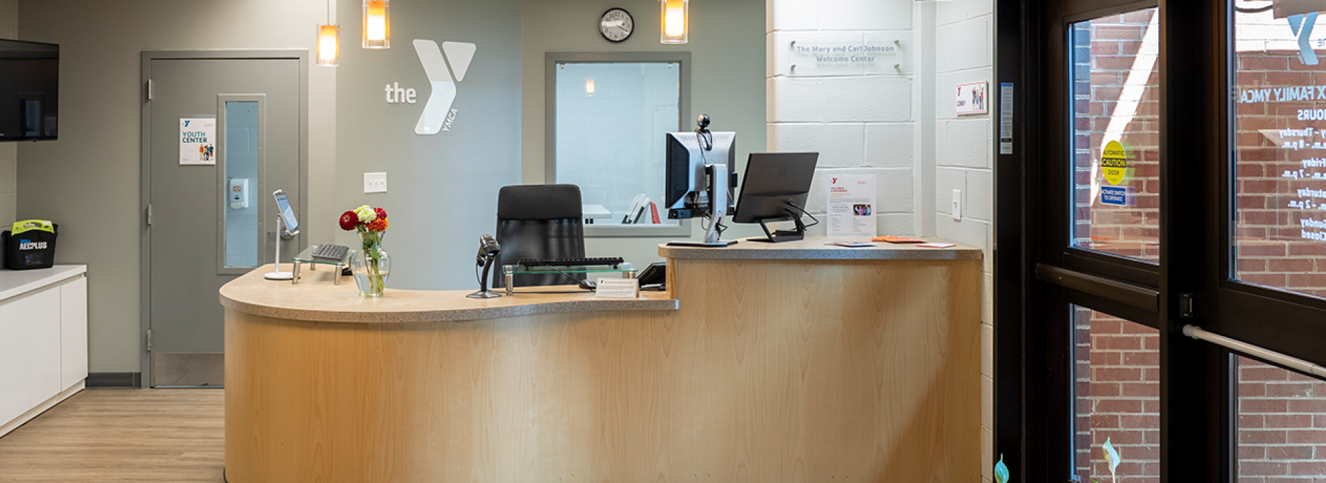 Middlesex Family YMCA Welcome Desk